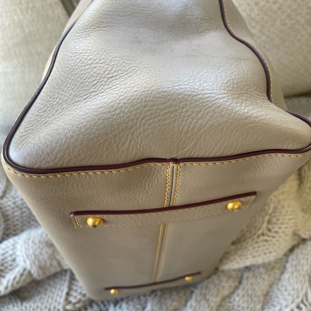 🤍🩶Dooney & Bourke Amelie Florentine Leather Shoulder Tote Bag -Light Taupe- - Picture 9 of 17